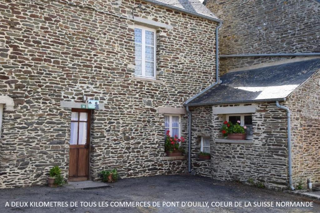 مبيت وإفطار Pont-d'Ouilly Les Miquelots المظهر الخارجي الصورة